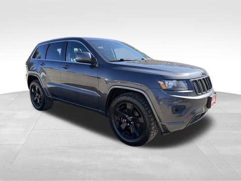 Used 2015 Jeep Grand Cherokee Altitude image 1