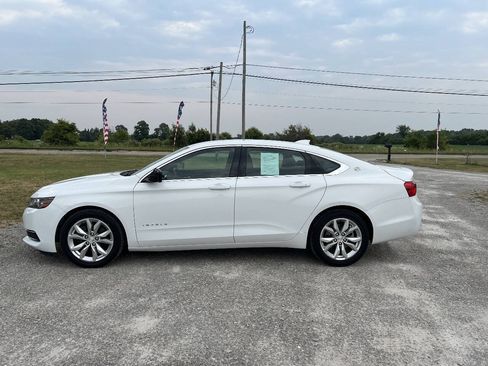 Used 2017 Chevrolet Impala LT FWD image 5
