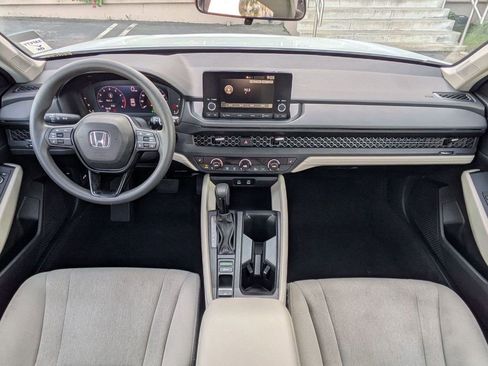 Certified 2023 Honda Accord EX image 14