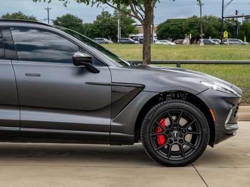 Used 2021 Aston Martin DBX AWD/4WD image 9