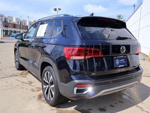Certified 2022 Volkswagen Taos SE AWD/4WD image 3