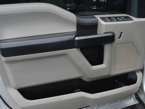 Used 2018 Ford F250 XL w/ Power Equipment Group AWD/4WD image 15