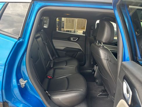 Used 2025 Jeep Compass Limited AWD/4WD image 27