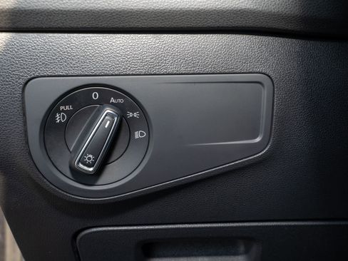 Used 2019 Volkswagen Tiguan SEL Premium w/ 3rd Row Seat Package image 32