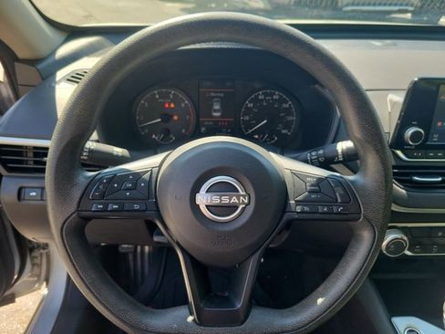 Used 2023 Nissan Altima 2.5 S FWD image 14