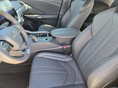 New 2026 Lexus TX 500h AWD image 6