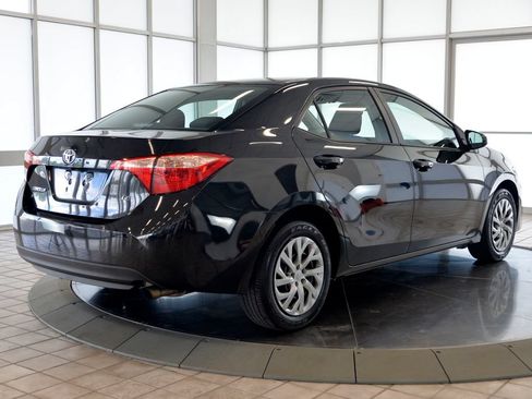 Used 2018 Toyota Corolla LE FWD image 8