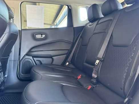 Used 2019 Jeep Compass Latitude w/ Popular Equipment Group AWD/4WD image 16