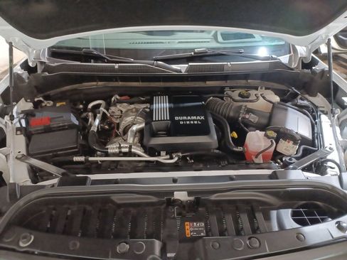 Used 2024 Chevrolet Silverado 1500 High Country w/ Technology Package image 17