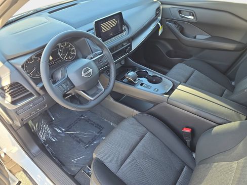 New 2026 Nissan Rogue SV w/ Cold Weather Package FWD image 16