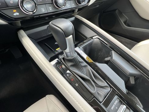 Used 2024 Honda Accord Touring image 19