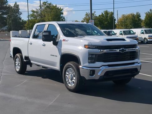 New 2026 Chevrolet Silverado 3500 LT w/ All Star Edition image 7