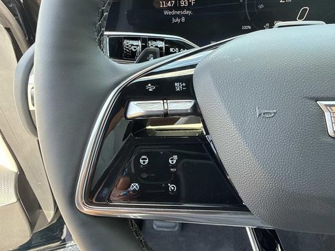 New 2026 Cadillac Lyriq Premium Luxury AWD/4WD image 33