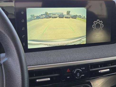 Used 2025 Nissan Kicks SV w/ SV Premium Package FWD image 29