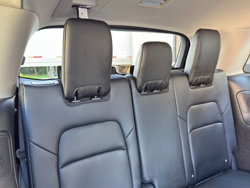 Used 2026 Nissan Pathfinder Platinum FWD image 43