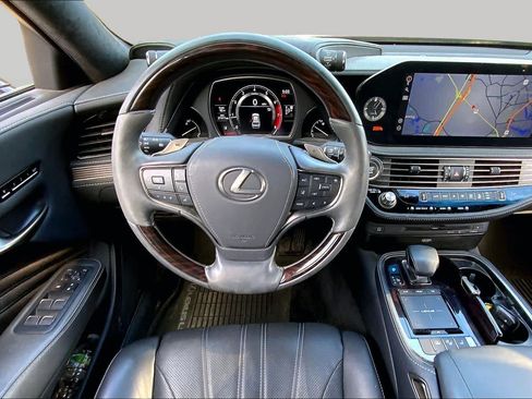 Certified 2022 Lexus LS 500 AWD w/ Interior Upgrade Package image 5