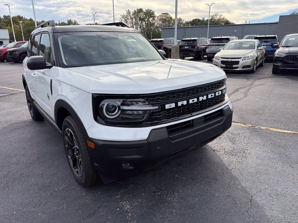 Used 2025 Ford Bronco Sport Outer Banks AWD/4WD image 18