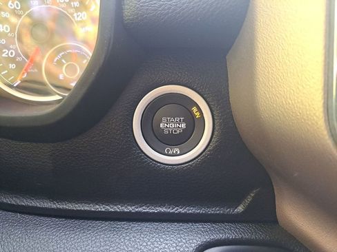 Used 2022 RAM 1500 Laramie image 31