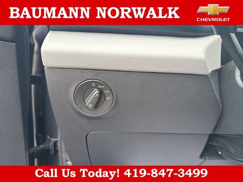 Used 2023 Volkswagen Taos SE image 18