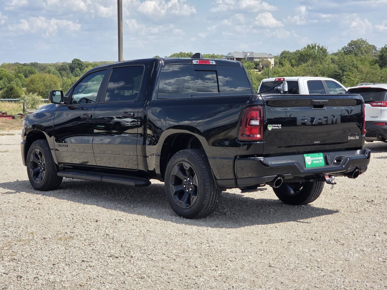 New 2026 RAM 1500 Express AWD/4WD image 4