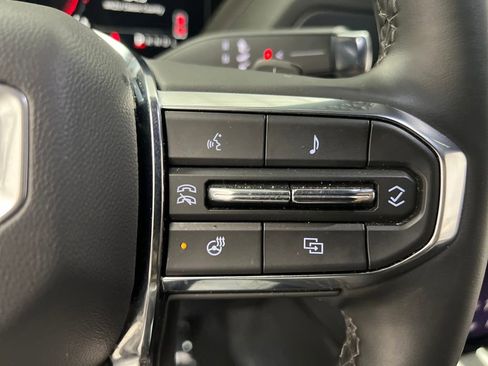 Used 2025 GMC Yukon Denali image 52