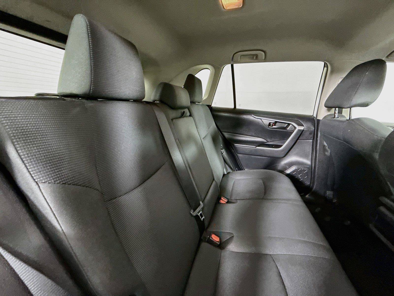 Used 2019 Toyota RAV4 LE AWD/4WD image 35