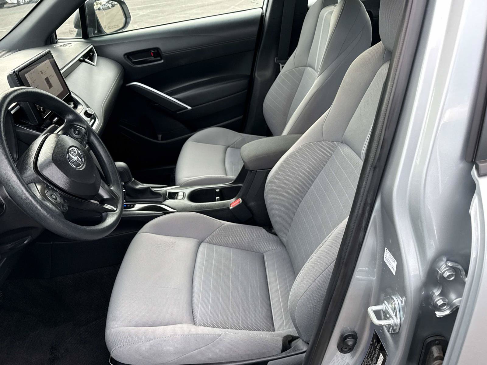 Used 2025 Toyota Corolla Cross AWD Hybrid image 11