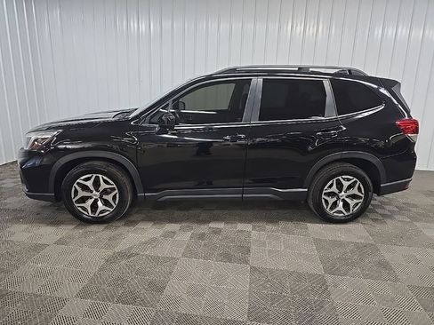 Used 2021 Subaru Forester Premium AWD/4WD image 5
