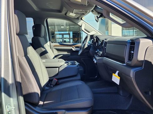 New 2026 GMC Sierra 1500 Elevation w/ LPO, Elevation Black Package image 38