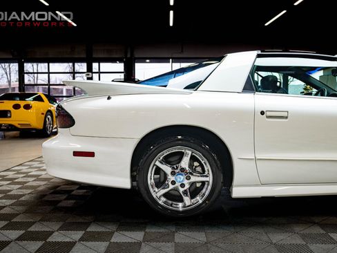 Used 1998 Pontiac Firebird Formula w/ Security Pkg image 24