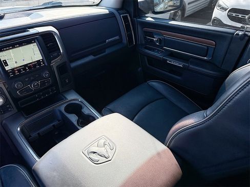 Used 2018 RAM 1500 Laramie image 26