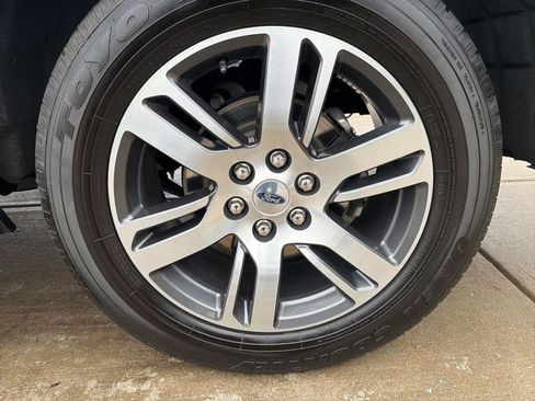 Used 2024 Ford Expedition Limited image 46