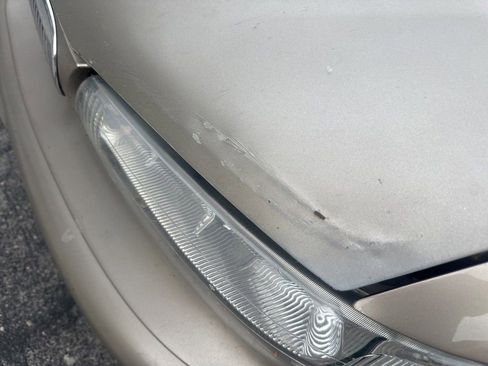 Used 2000 Buick Century Custom w/ Premium Opt Pkg image 9