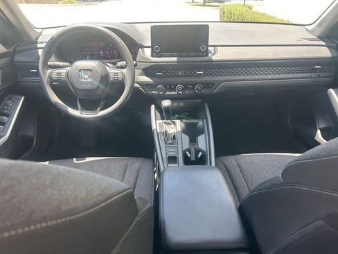 Used 2023 Honda Accord EX image 10