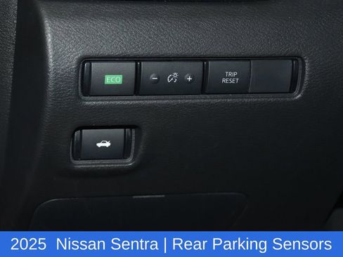 Used 2025 Nissan Sentra SV image 9