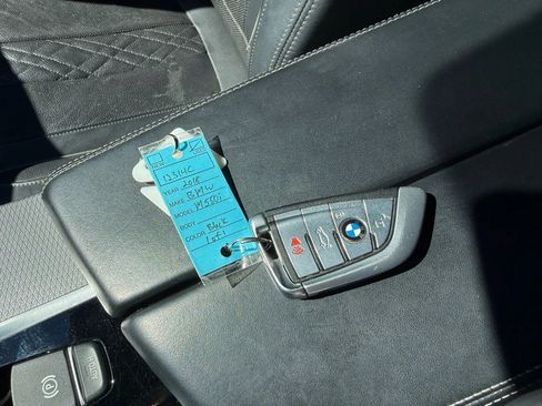 Used 2018 BMW M550i xDrive M550i xDrive Sedan 4D image 2