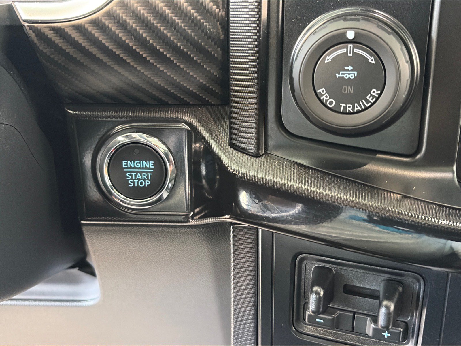 Used 2023 Ford F150 Raptor w/ Equipment Group 802A Raptor R AWD/4WD image 8