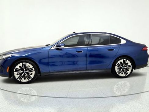 Used 2026 BMW 530i RWD image 4