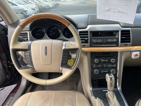 Used 2011 Lincoln MKZ FWD image 17