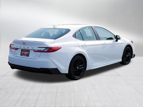 Certified 2025 Toyota Camry SE AWD/4WD image 7