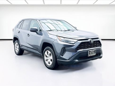Used 2024 Toyota RAV4 LE image 3