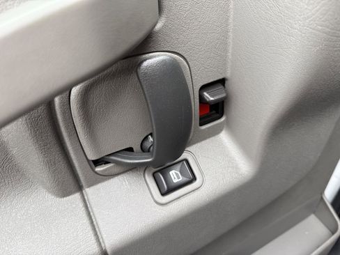 Used 2024 GMC Savana 2500 w/ Driver Convenience Package image 16