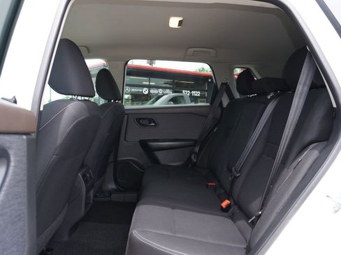 Used 2023 Nissan Rogue S AWD/4WD image 25