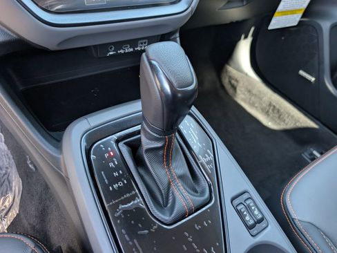 New 2025 Subaru Crosstrek 2.5i Limited w/ Popular Package #4A image 12