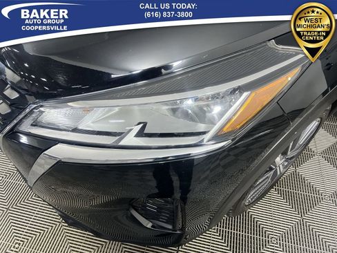 Used 2021 Nissan Kicks SV image 33