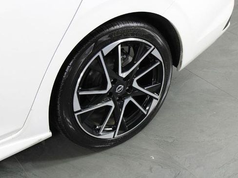 Certified 2024 Nissan Sentra SR FWD image 12