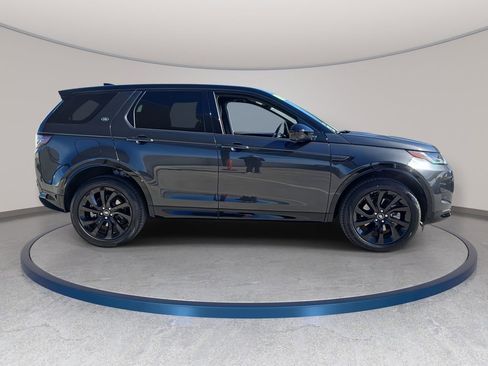 Certified 2025 Land Rover Discovery Sport Dynamic SE image 4