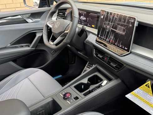 New 2026 Volkswagen Tiguan SE R-Line image 7