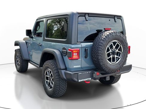 Used 2024 Jeep Wrangler Rubicon w/ Technology Group AWD/4WD image 4