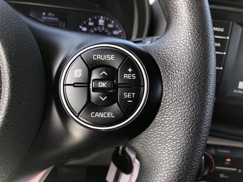 Used 2020 Kia Soul LX image 16